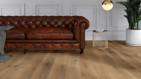 Raumbild Ambiente – vivafloors Klebe-Vinylboden Eiche 5003 wohnlich inszeniert